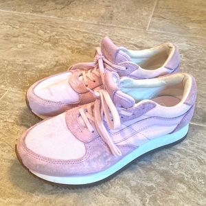 Vans size 6 tennis shoes